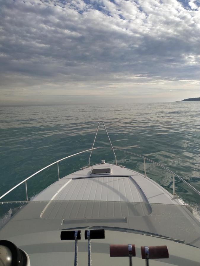 Ferretti 36 ' Bateau A Quai Vieux-Port Cannes Festival La Croisette Exterior photo