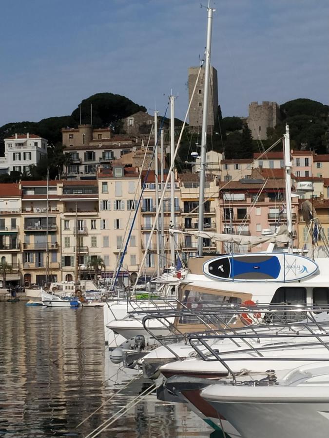 Ferretti 36 ' Bateau A Quai Vieux-Port Cannes Festival La Croisette Exterior photo