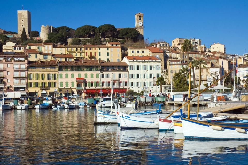 Ferretti 36 ' Bateau A Quai Vieux-Port Cannes Festival La Croisette Exterior photo